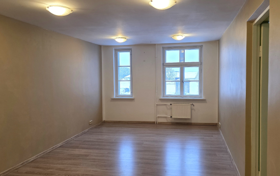 Izsole 42,5 m² lielām biroja/ pakalpojumu telpām Baznīcas ielā 9