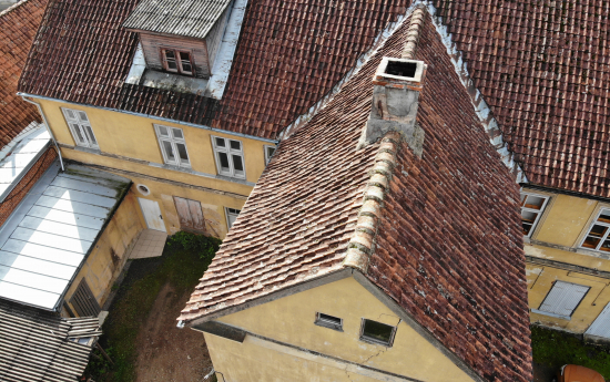 Jumta remonts namam Liepājas ielā 25
