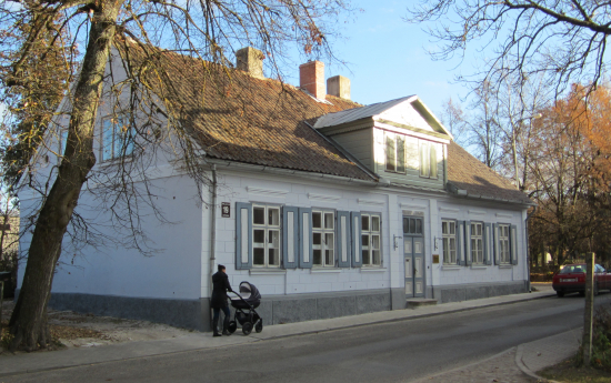 Nokrāsota ēka 1905. gada ielā 19