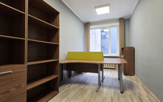 Nomas tiesību izsole 12,5 m² biroja telpai Pilsētas laukumā 2