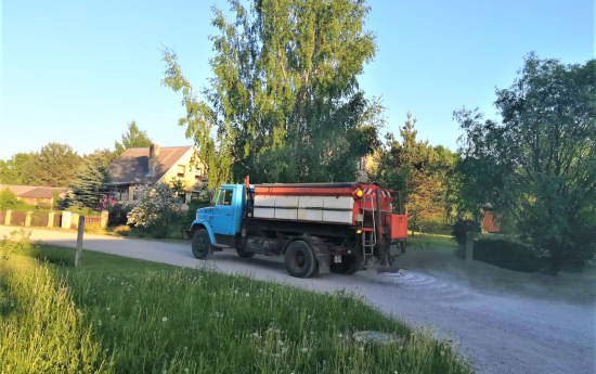 Grants segas apstrāde ar pretputekļu absorbentu