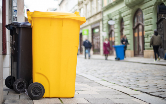 Izbeigts iepirkums par sadzīves atkritumu konteineru piegādi
