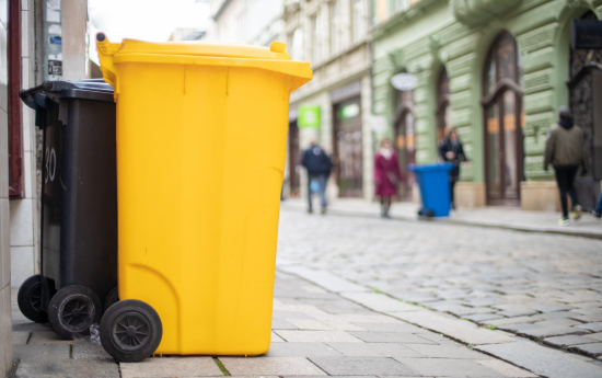 Sadzīves atkritumu konteineru piegāde