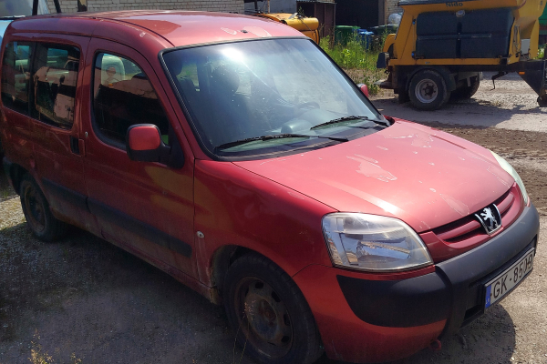 Izsolīs automašīnu PEUGEOT PARTNER