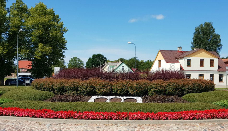 Zied satiksmes apļi Kuldīgā