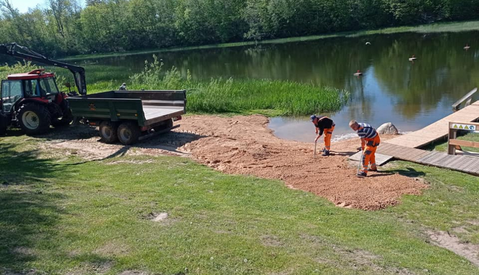 Peldvieta tiek gatavota vasaras sezonai