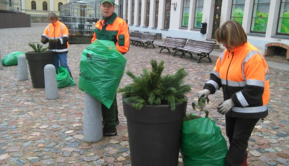 Pirms valsts svētkiem rotājam Kuldīgu