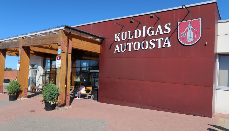 Slēgs reisu Kuldīga - Aizpute - Liepāja plkst. 11.50