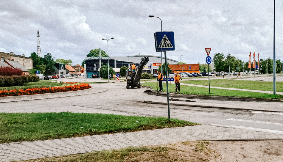 Satiksmes ierobežojumi Sūru ielas aplī