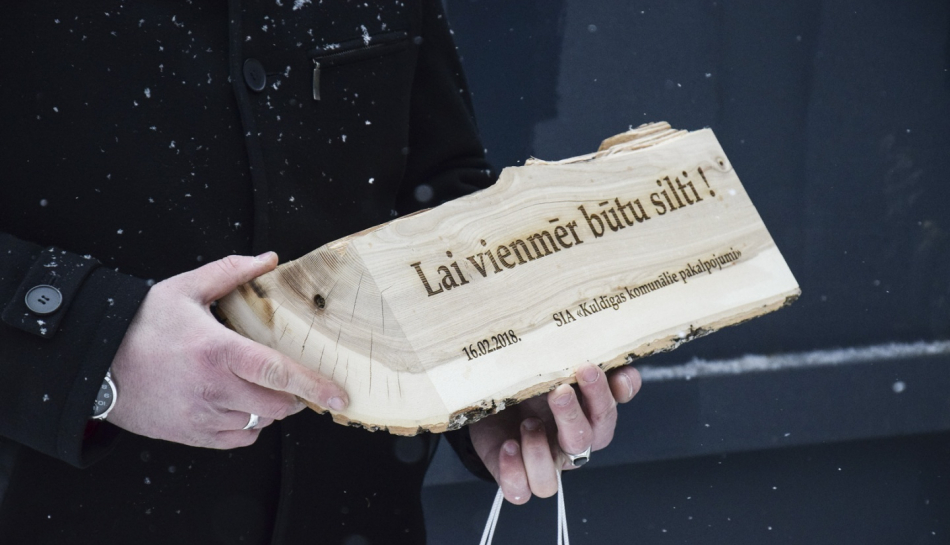 Atklāj jauno katlumāju Priedainē