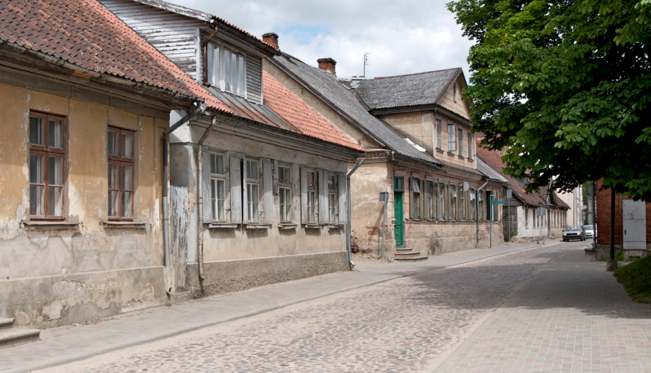 Ievērojot drošību, tiek rīkotas māju iedzīvotāju sapulces